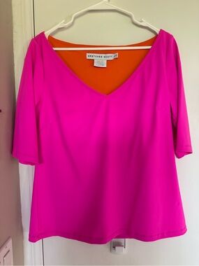 Gretchen Scott Designs Vibrant Hot Pink V-Neck Short Sleeve Top